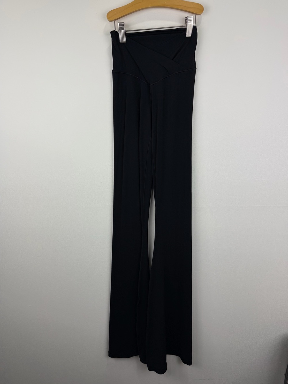 OFFLINE by Aerie Real Me Crossover Flare Leggings Black XS Long